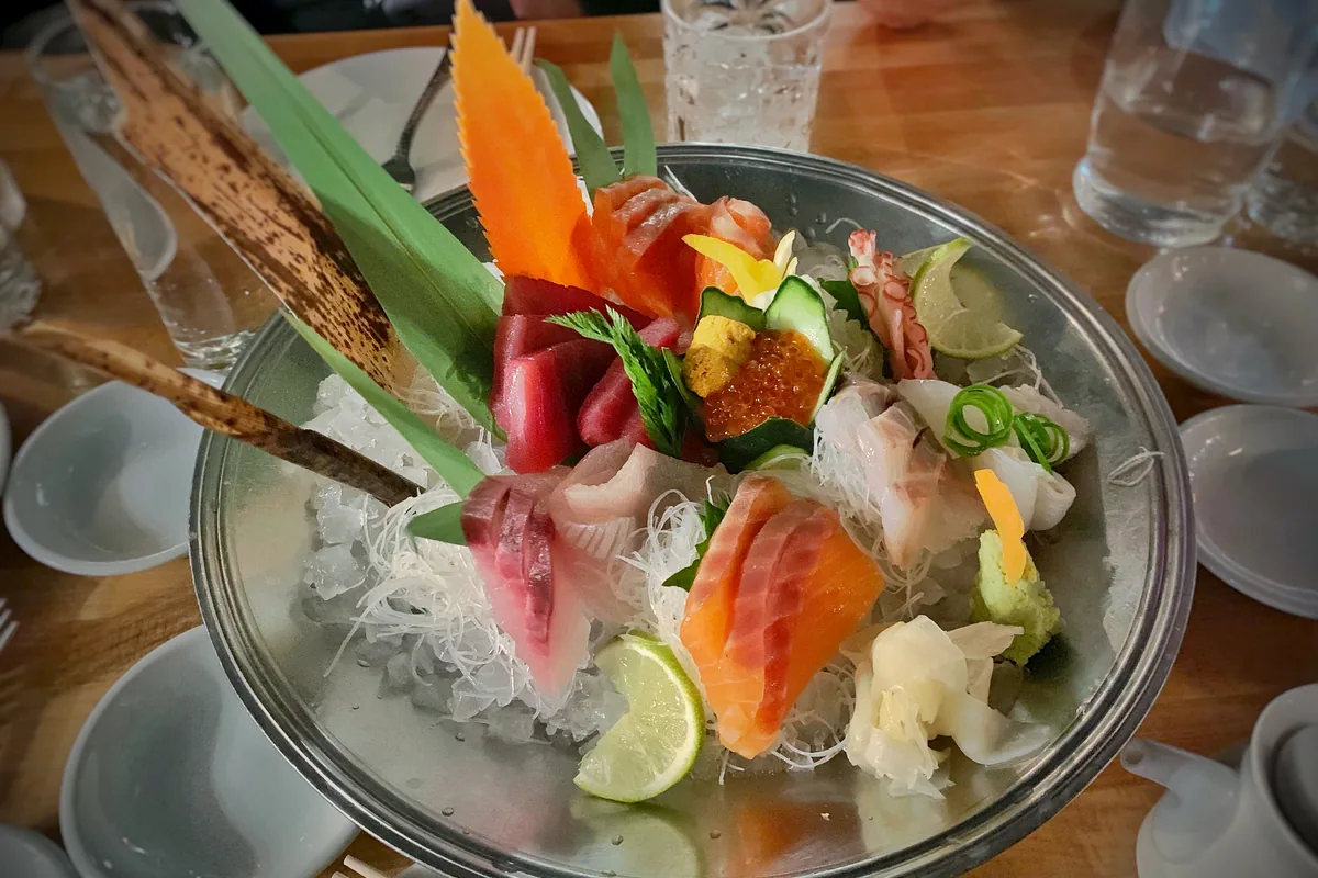 旬の鮮魚をイメージしたビジュアル